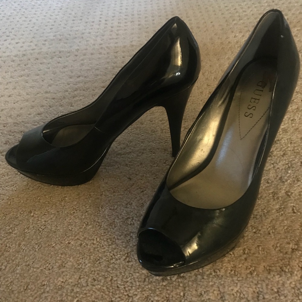 Guess peep toe pumps